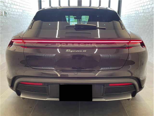 صورة 2 لـ 2025 Porsche TAYCAN CROSS TURISMO