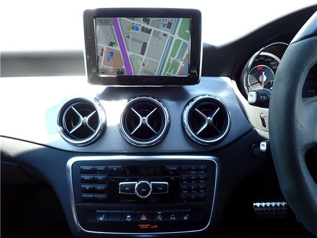 صورة مصغرة 17 لـ 2015 Mercedes-BENZ GLA-CLASS AMG