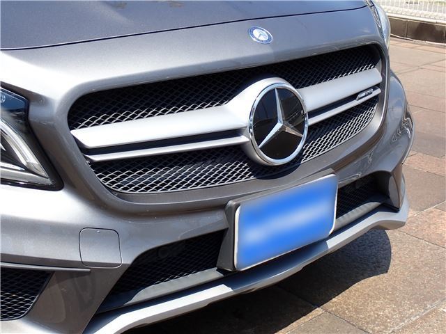 صورة 10 لـ 2015 Mercedes-BENZ GLA-CLASS AMG