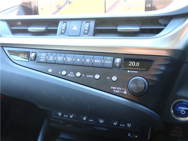 2019 Lexus ES thumbnail 33