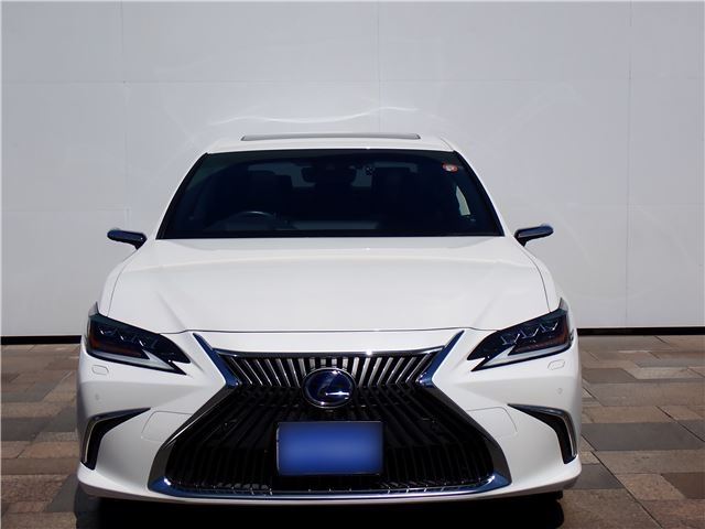 2019 Lexus ES photo 4