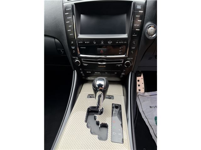 2010 Lexus IS F — миниатюра 13