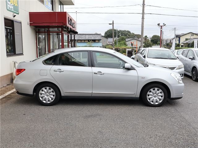 صورة مصغرة 44 لـ 2009 Nissan BLUEBIRD