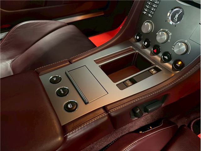 2006 Aston Martin DB9 — миниатюра 14