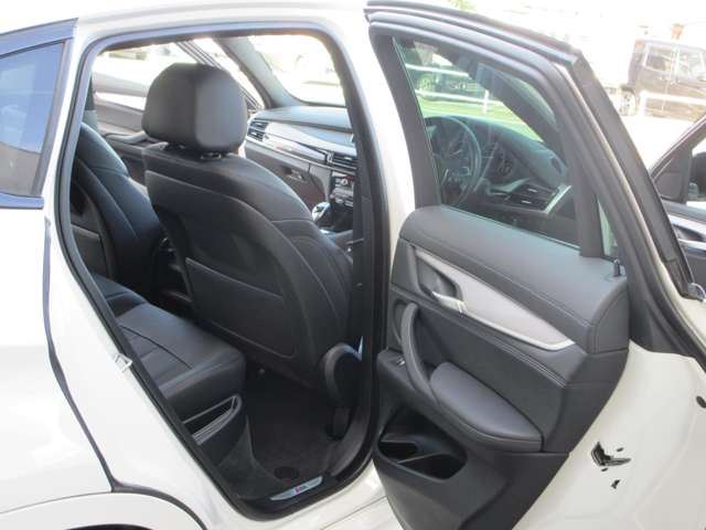 صورة 8 لـ 2015 BMW X6