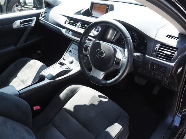 صورة مصغرة 17 لـ 2011 Lexus CT