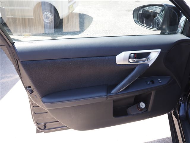 صورة مصغرة 31 لـ 2011 Lexus CT