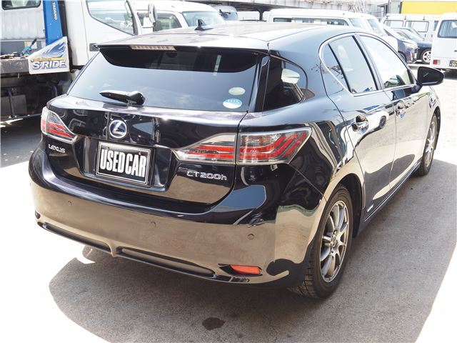 2011 Lexus CT — фото 10