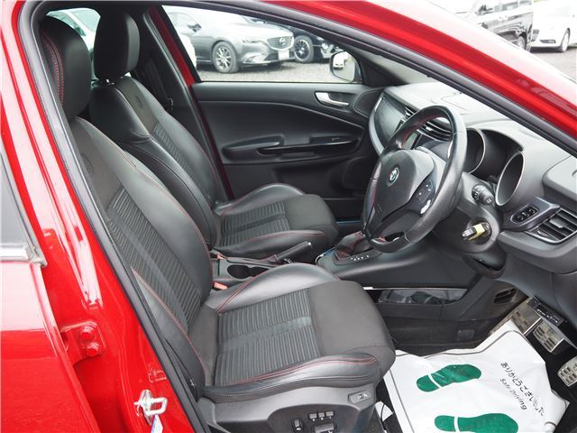 2012 ALFA Romeo GIULIETTA 缩略图 16