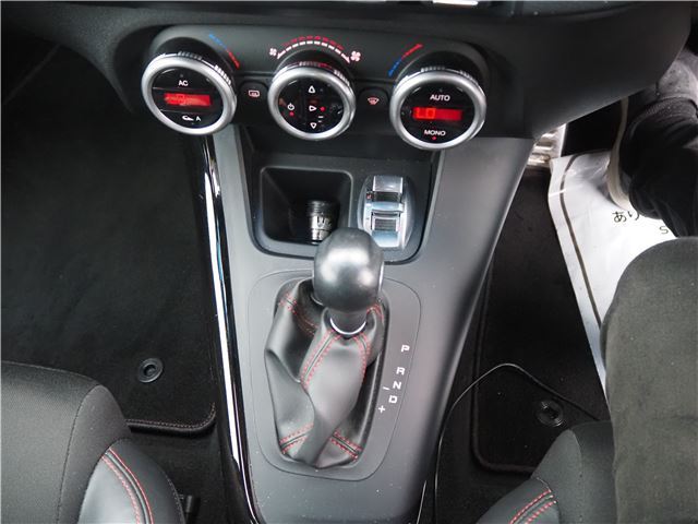 2012 ALFA Romeo GIULIETTA 缩略图 24