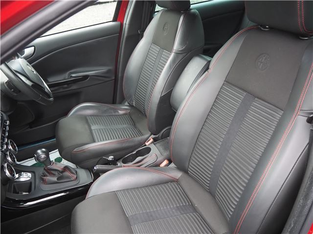 2012 ALFA Romeo GIULIETTA 缩略图 29