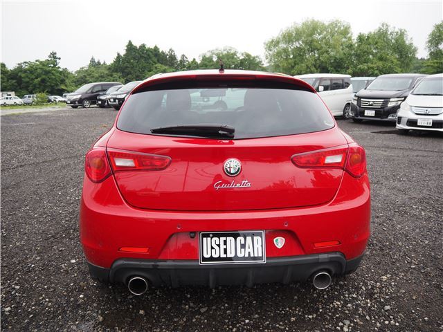 2012 ALFA Romeo GIULIETTA photo 9