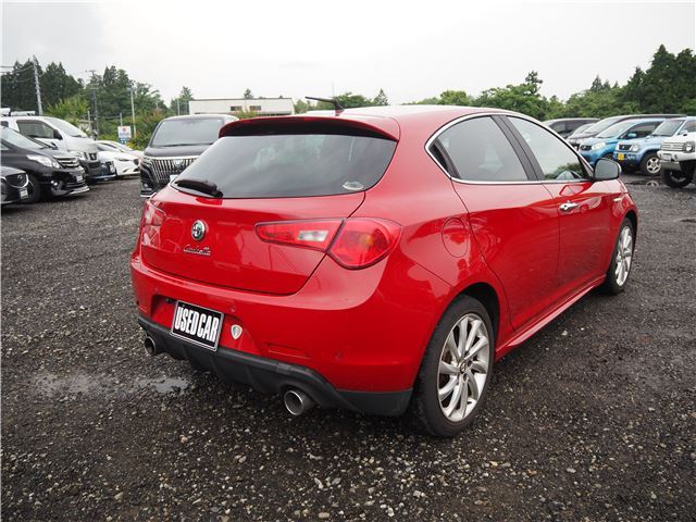 2012 ALFA Romeo GIULIETTA photo 8