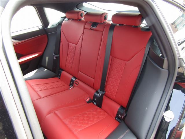 2022 BMW I4 — миниатюра 13