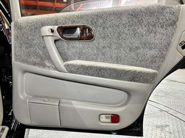 1996 Nissan INFINITI Q45 缩略图 36