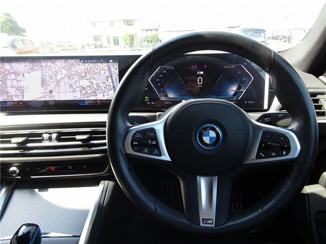 2022 BMW I4 — фото 3