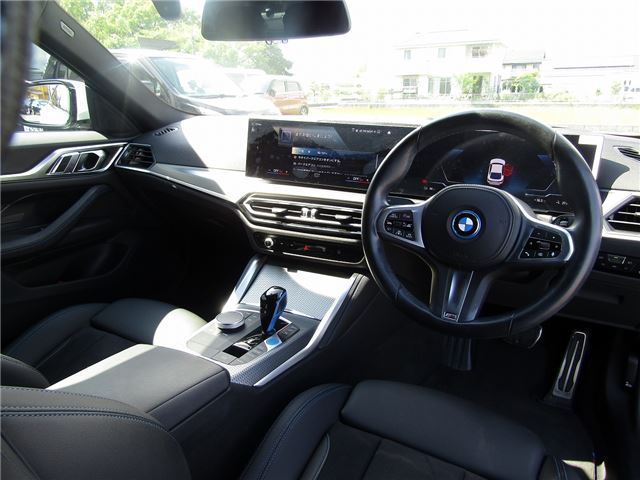 2022 BMW I4 — фото 9