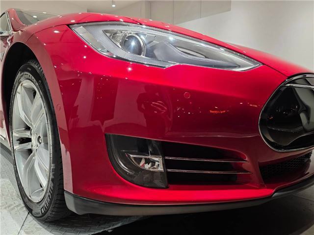 2015 Tesla MODEL S photo 2