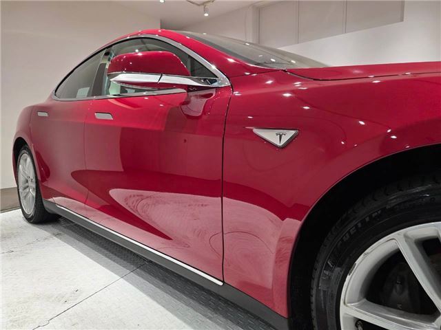 2015 Tesla MODEL S — миниатюра 17