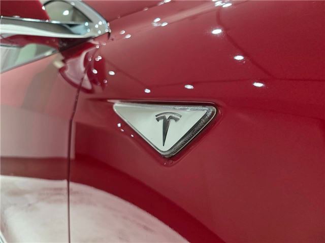 2015 Tesla MODEL S — миниатюра 18