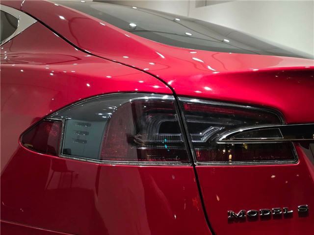 2015 Tesla MODEL S — миниатюра 26