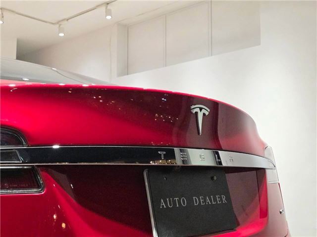 2015 Tesla MODEL S — миниатюра 29