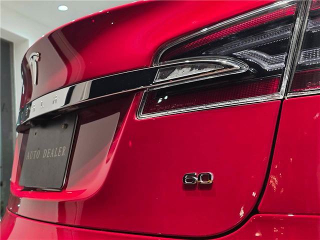 2015 Tesla MODEL S — миниатюра 31
