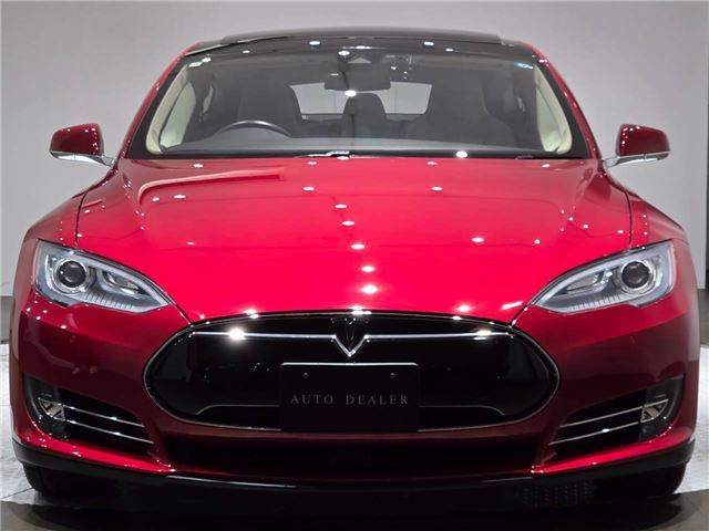2015 Tesla MODEL S photo 7