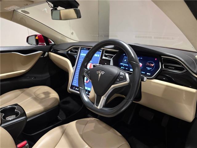 2015 Tesla MODEL S photo 6