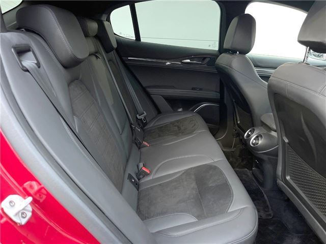 صورة مصغرة 21 لـ 2019 ALFA Romeo STELVIO
