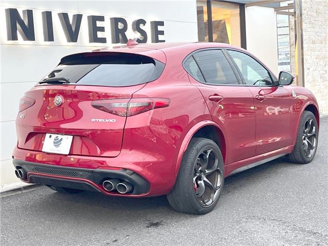 2019 ALFA Romeo STELVIO photo 10
