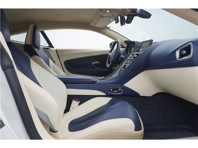 صورة مصغرة 28 لـ 2017 Aston Martin DB11