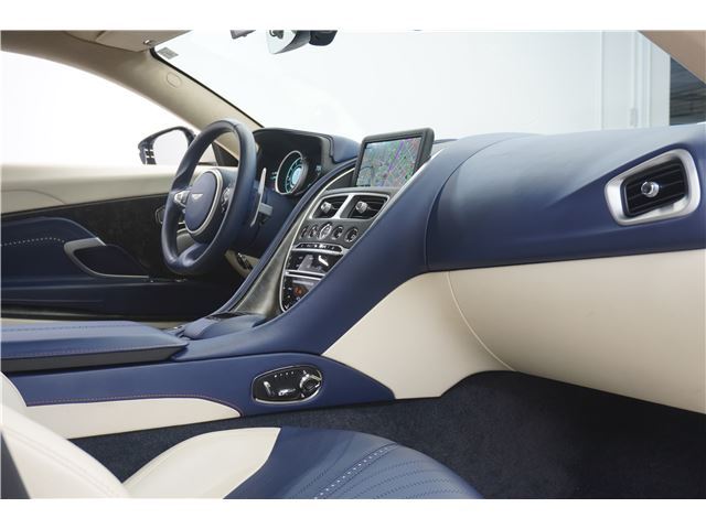 صورة مصغرة 29 لـ 2017 Aston Martin DB11