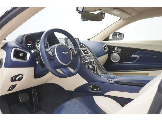 صورة مصغرة 40 لـ 2017 Aston Martin DB11