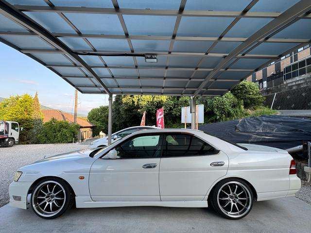 1998 Nissan LAUREL 照片 3