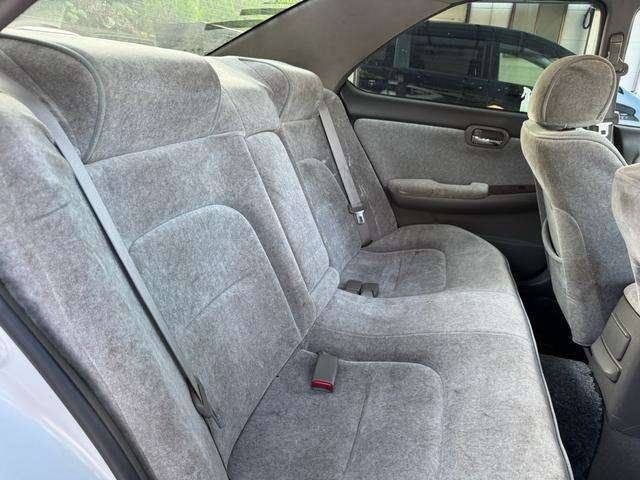 1998 Nissan LAUREL — миниатюра 32