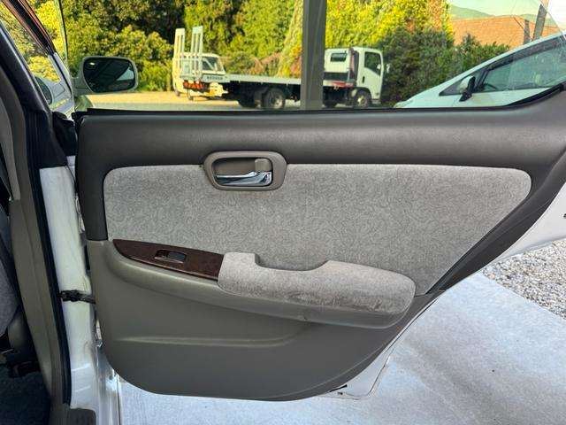 1998 Nissan LAUREL — миниатюра 33