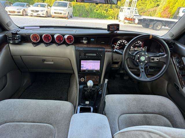 1998 Nissan LAUREL 照片 7