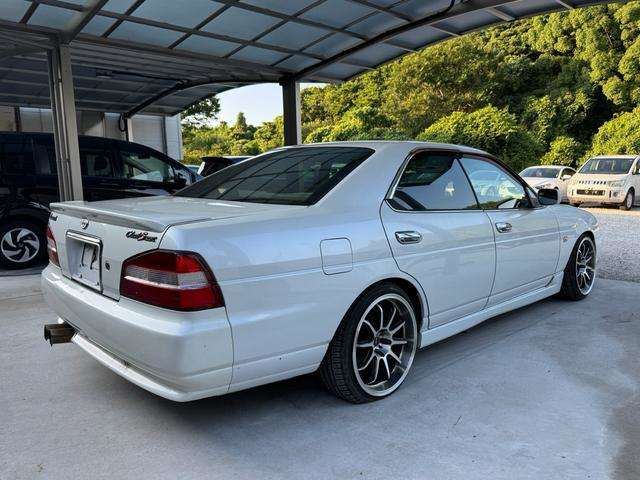 1998 Nissan LAUREL 照片 5