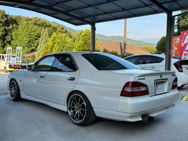 1998 Nissan LAUREL 照片 4