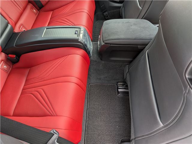 صورة مصغرة 63 لـ 2015 Lexus RC F