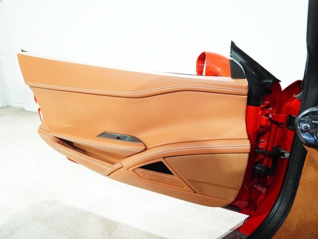 صورة مصغرة 25 لـ 2012 Ferrari 458 SPIDER