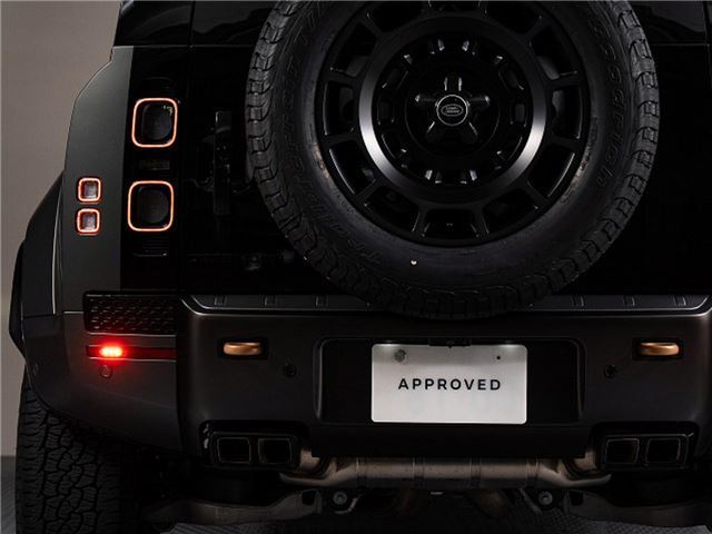 صورة 10 لـ 2025 LAND Rover DEFENDER