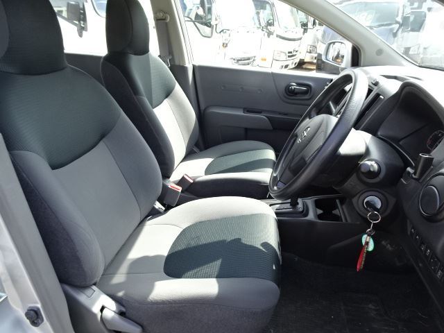 صورة مصغرة 16 لـ 2019 Nissan NV150AD