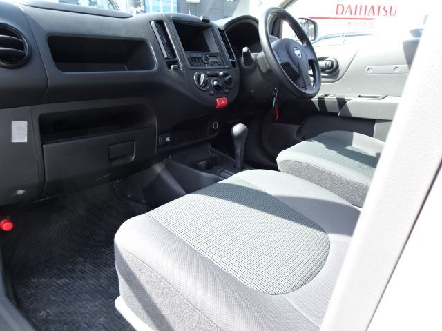 صورة مصغرة 21 لـ 2019 Nissan NV150AD