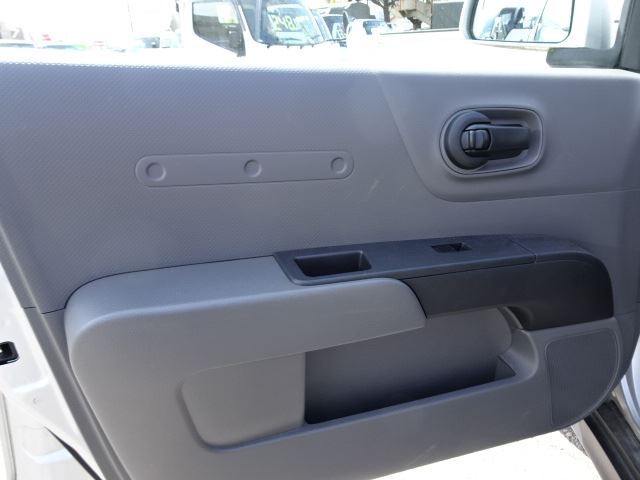 صورة مصغرة 29 لـ 2019 Nissan NV150AD