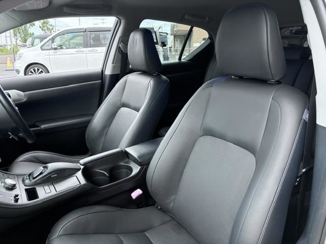 2011 Lexus CT — миниатюра 36