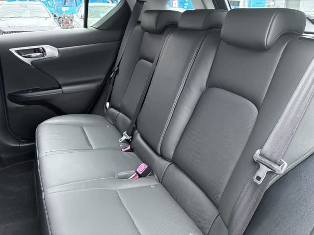2011 Lexus CT — миниатюра 38