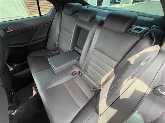 صورة مصغرة 12 لـ 2022 Lexus IS