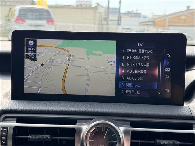صورة مصغرة 16 لـ 2022 Lexus IS
